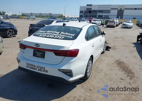 2021 Kia Forte Fe из США, поврежденный, VIN 3KPF24AD7ME276850